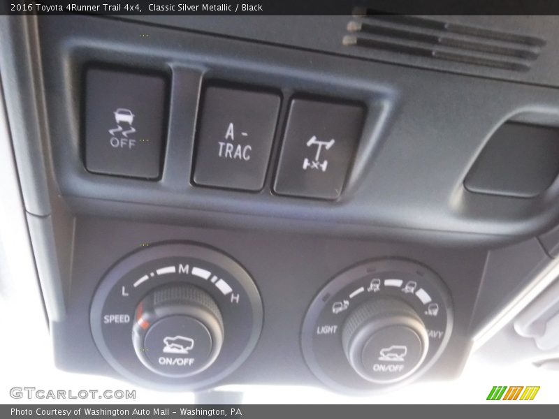 Classic Silver Metallic / Black 2016 Toyota 4Runner Trail 4x4