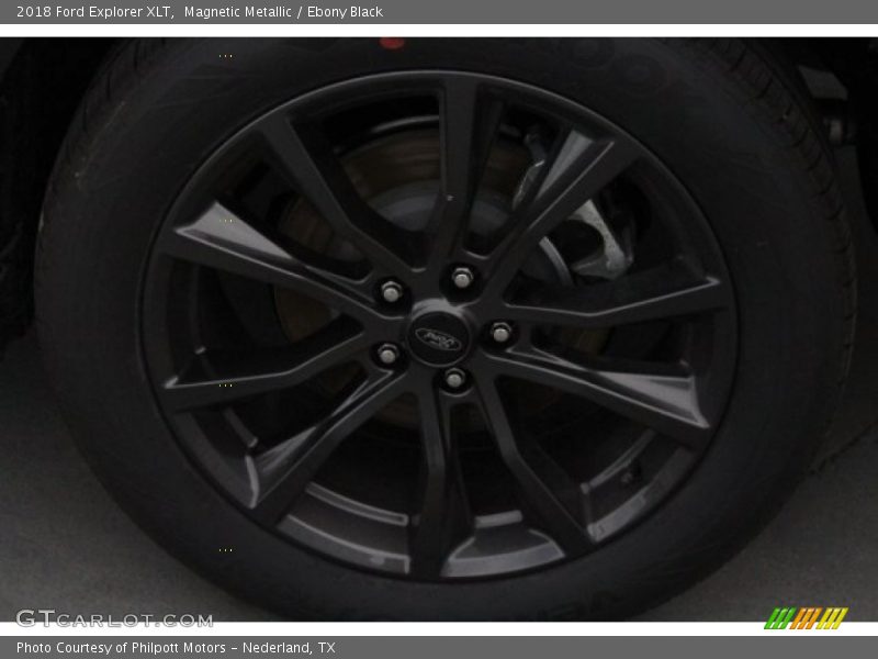 Magnetic Metallic / Ebony Black 2018 Ford Explorer XLT
