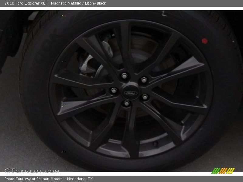 Magnetic Metallic / Ebony Black 2018 Ford Explorer XLT
