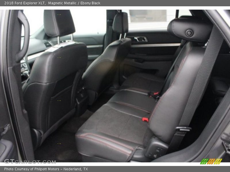 Magnetic Metallic / Ebony Black 2018 Ford Explorer XLT