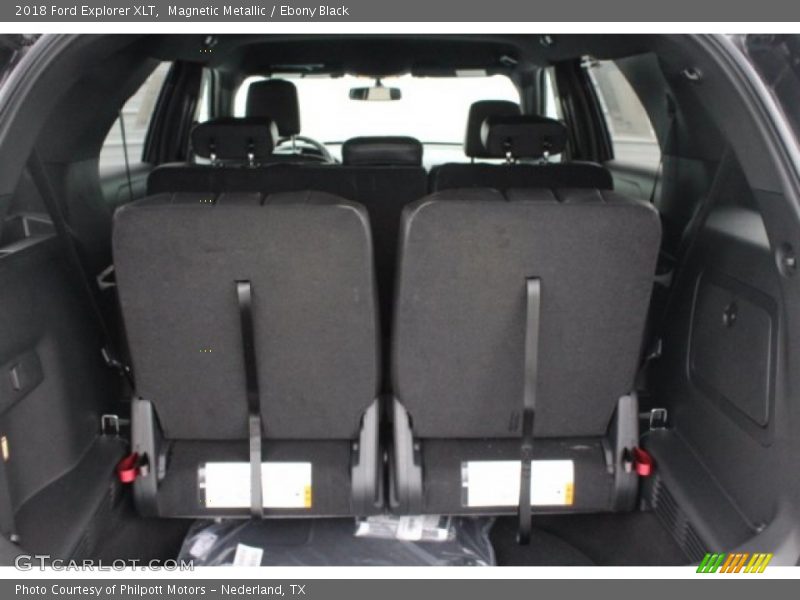 Magnetic Metallic / Ebony Black 2018 Ford Explorer XLT