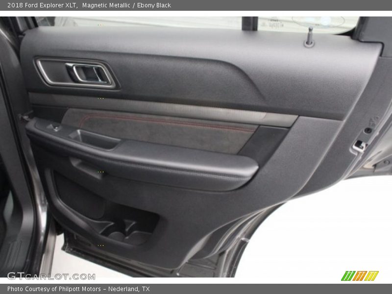 Magnetic Metallic / Ebony Black 2018 Ford Explorer XLT