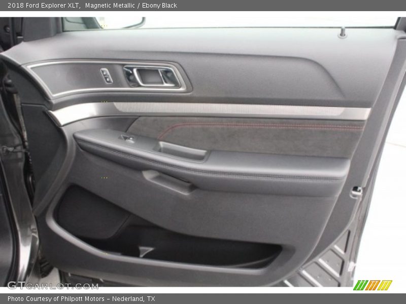 Magnetic Metallic / Ebony Black 2018 Ford Explorer XLT