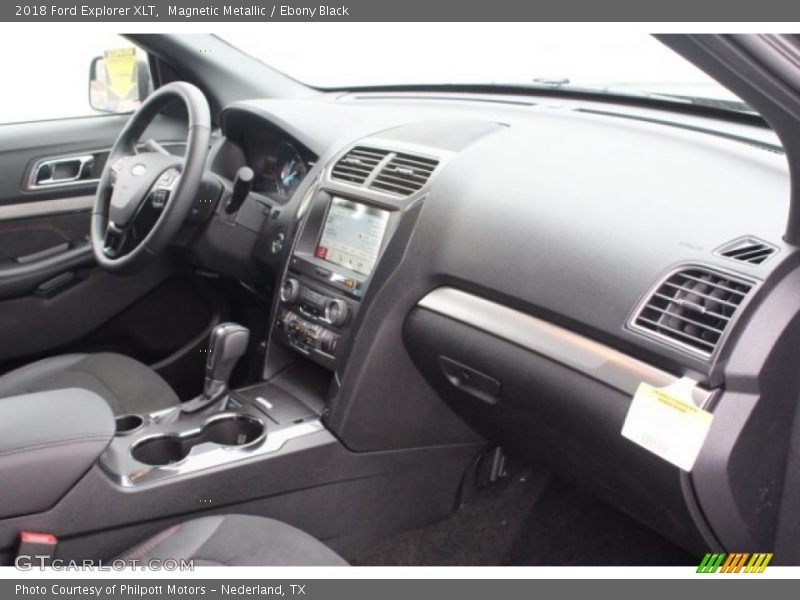 Magnetic Metallic / Ebony Black 2018 Ford Explorer XLT