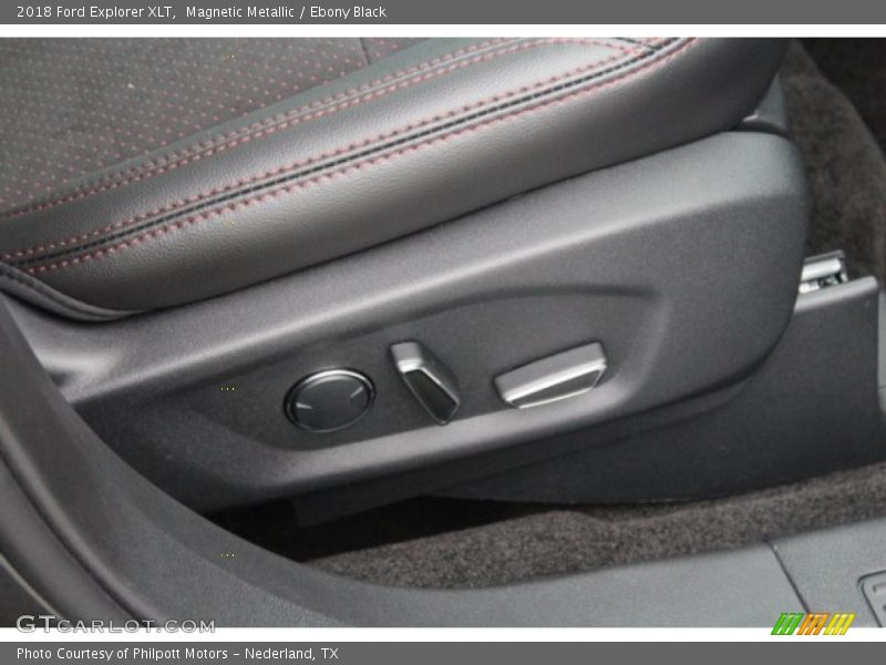 Magnetic Metallic / Ebony Black 2018 Ford Explorer XLT