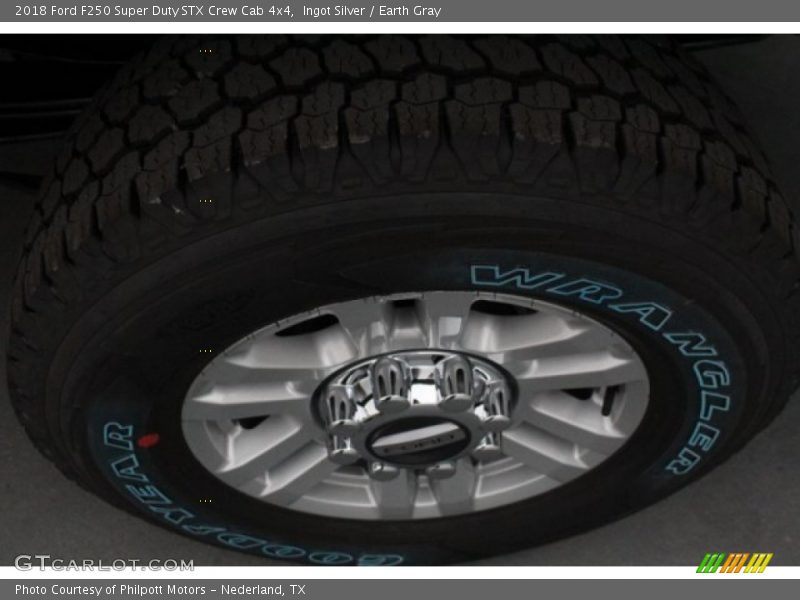 Ingot Silver / Earth Gray 2018 Ford F250 Super Duty STX Crew Cab 4x4