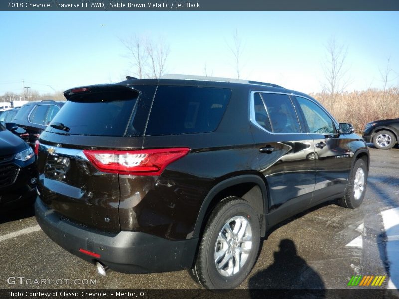 Sable Brown Metallic / Jet Black 2018 Chevrolet Traverse LT AWD