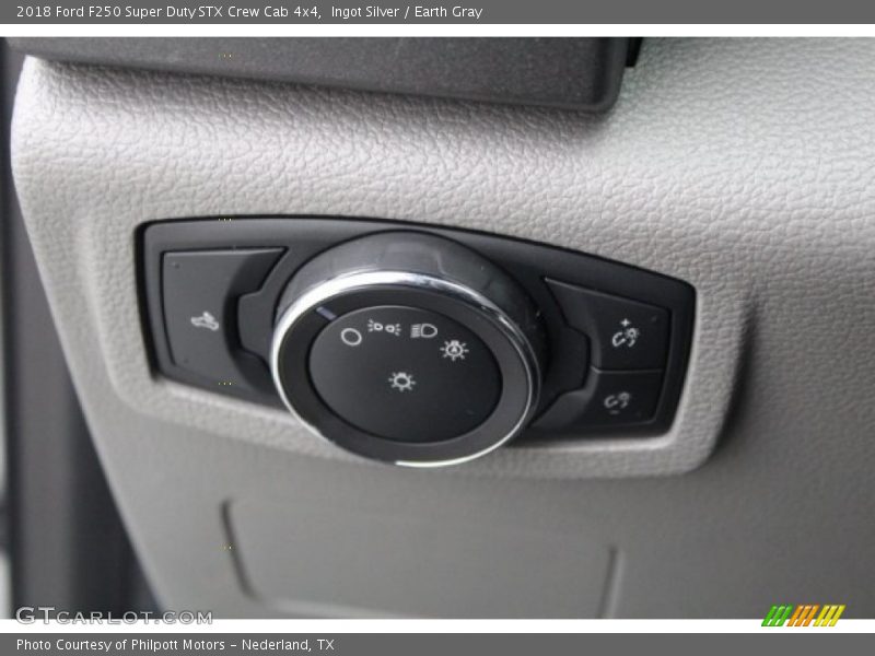 Ingot Silver / Earth Gray 2018 Ford F250 Super Duty STX Crew Cab 4x4