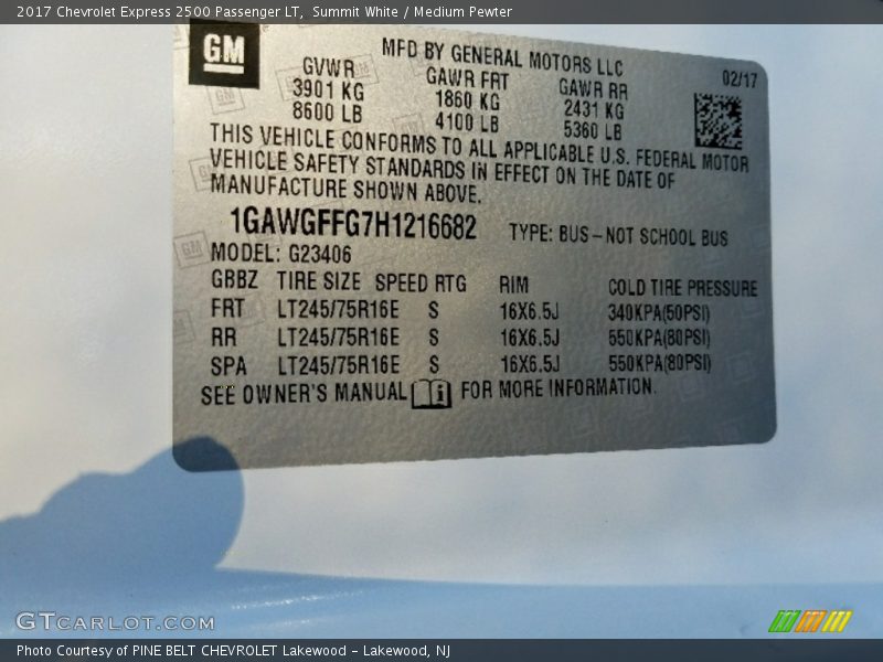 Summit White / Medium Pewter 2017 Chevrolet Express 2500 Passenger LT