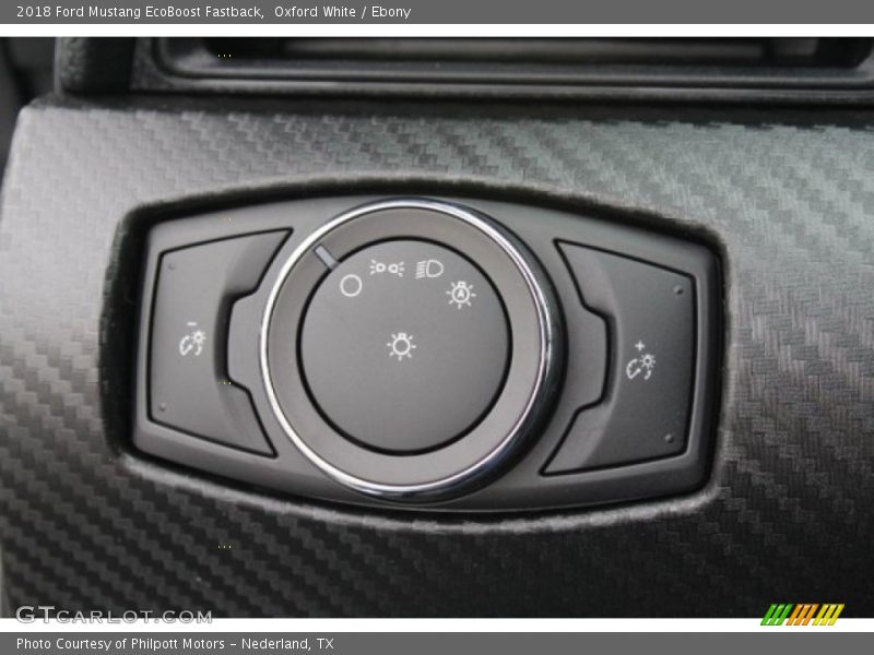 Oxford White / Ebony 2018 Ford Mustang EcoBoost Fastback