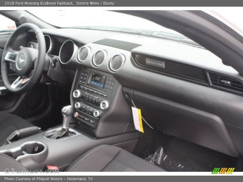 Oxford White / Ebony 2018 Ford Mustang EcoBoost Fastback