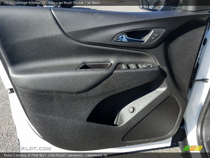 Iridescent Pearl Tricoat / Jet Black 2018 Chevrolet Equinox LT