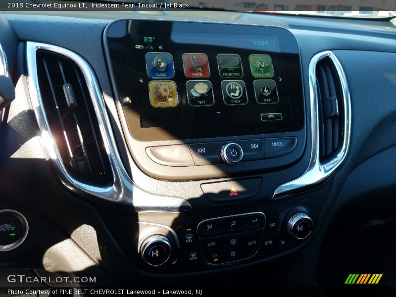 Iridescent Pearl Tricoat / Jet Black 2018 Chevrolet Equinox LT