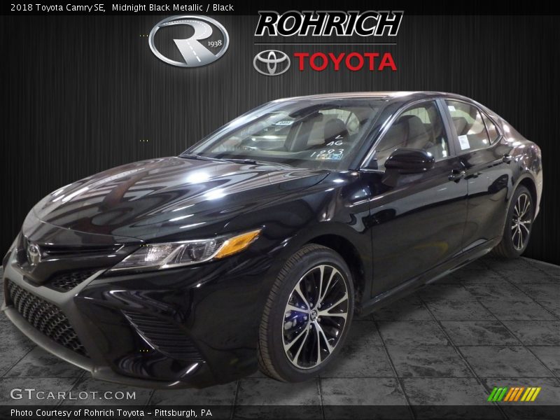 Midnight Black Metallic / Black 2018 Toyota Camry SE