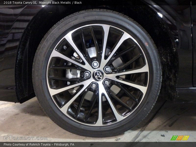 Midnight Black Metallic / Black 2018 Toyota Camry SE