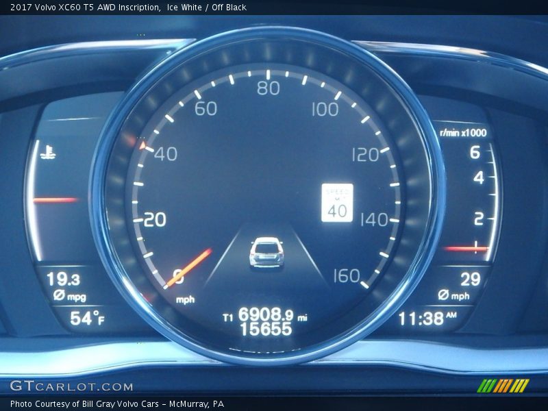Ice White / Off Black 2017 Volvo XC60 T5 AWD Inscription