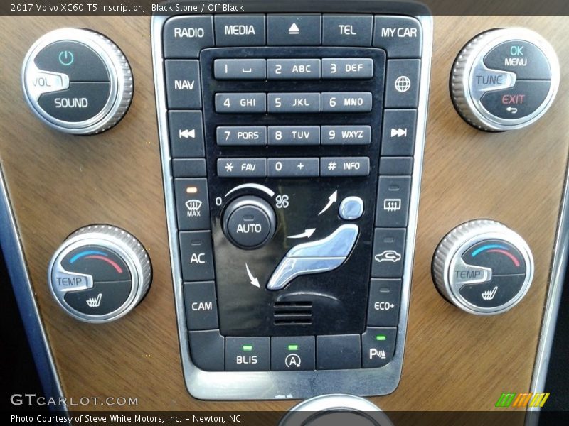 Controls of 2017 XC60 T5 Inscription
