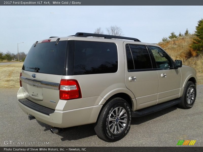 White Gold / Ebony 2017 Ford Expedition XLT 4x4
