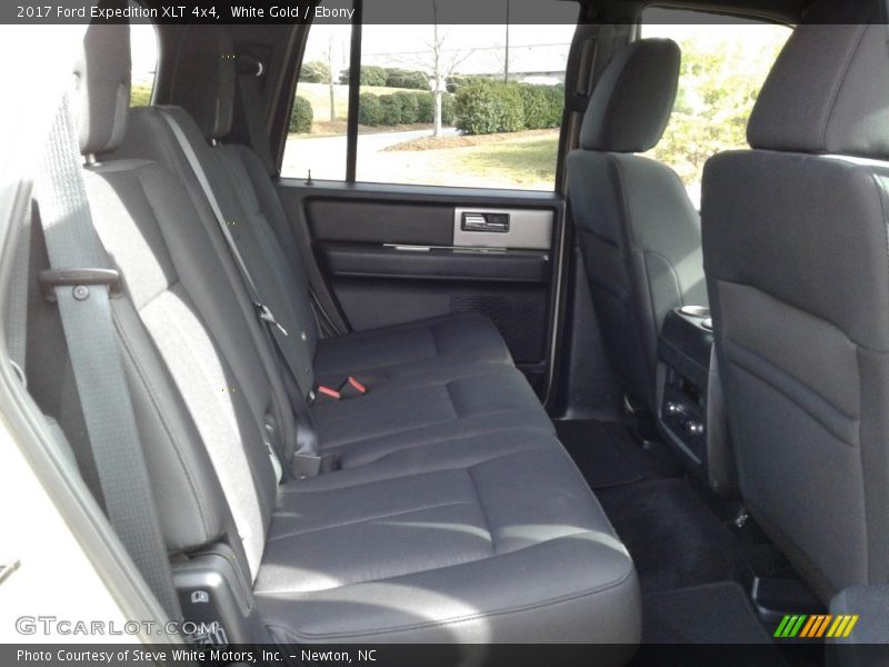 White Gold / Ebony 2017 Ford Expedition XLT 4x4
