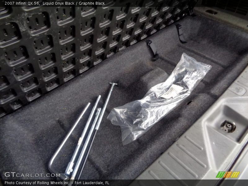 Liquid Onyx Black / Graphite Black 2007 Infiniti QX 56