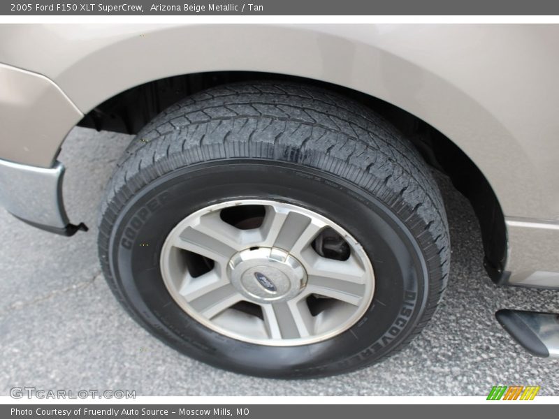 Arizona Beige Metallic / Tan 2005 Ford F150 XLT SuperCrew