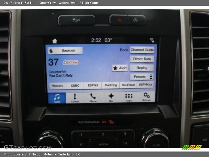 Oxford White / Light Camel 2017 Ford F150 Lariat SuperCrew