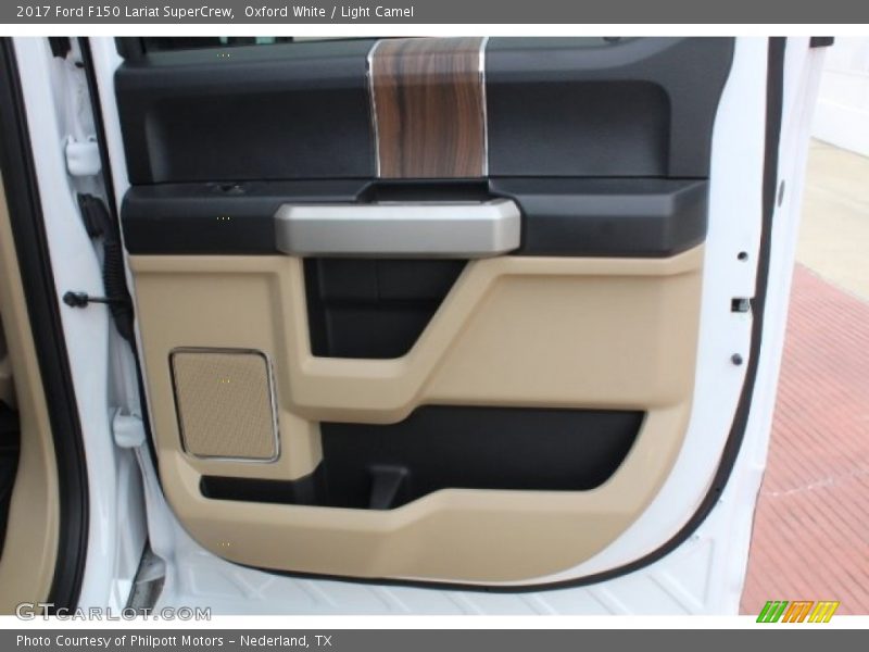Oxford White / Light Camel 2017 Ford F150 Lariat SuperCrew
