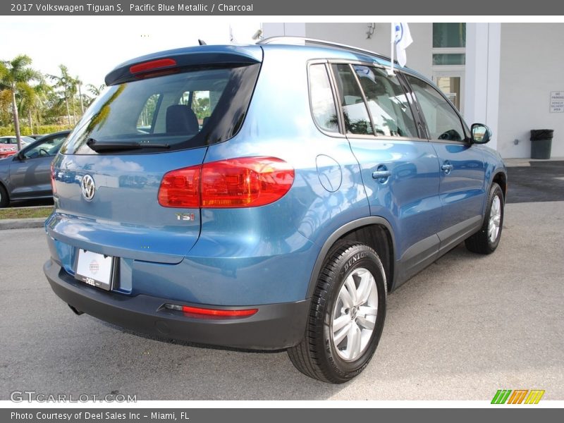 Pacific Blue Metallic / Charcoal 2017 Volkswagen Tiguan S