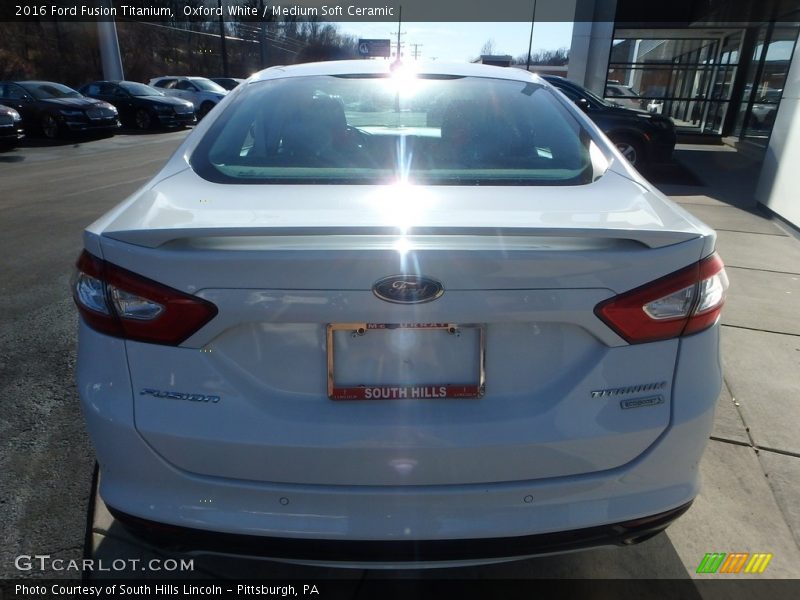 Oxford White / Medium Soft Ceramic 2016 Ford Fusion Titanium