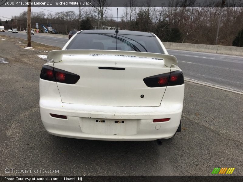 Wicked White / Black 2008 Mitsubishi Lancer DE