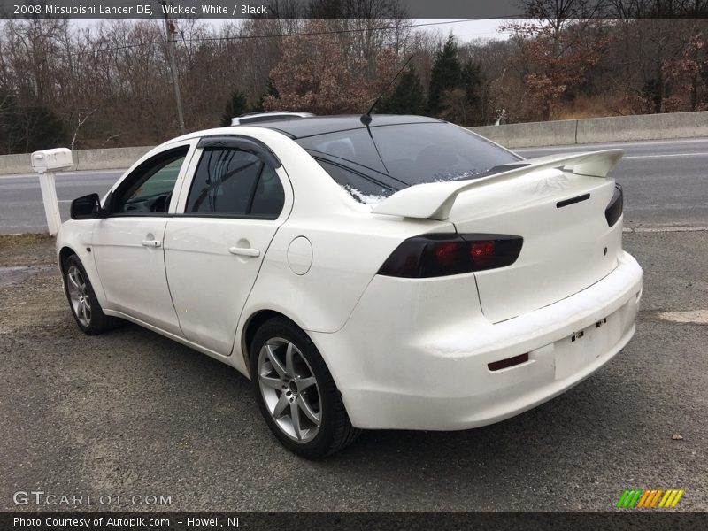 Wicked White / Black 2008 Mitsubishi Lancer DE