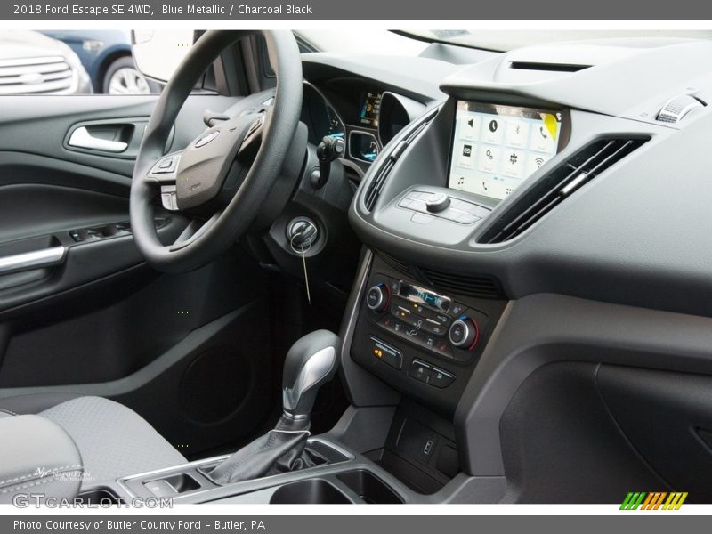 Blue Metallic / Charcoal Black 2018 Ford Escape SE 4WD