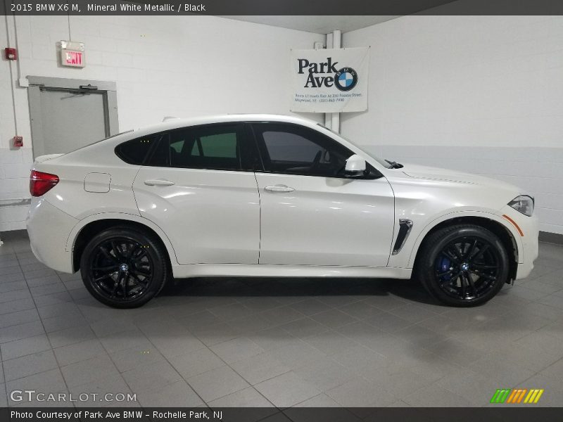 Mineral White Metallic / Black 2015 BMW X6 M