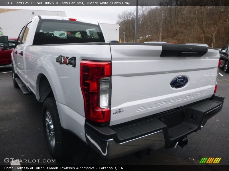 Oxford White / Earth Gray 2018 Ford F250 Super Duty STX Crew Cab 4x4