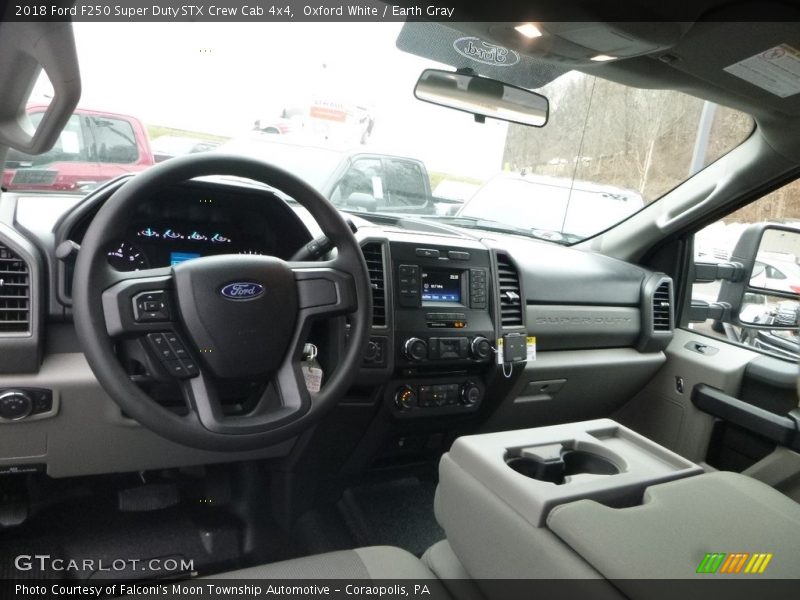 Oxford White / Earth Gray 2018 Ford F250 Super Duty STX Crew Cab 4x4