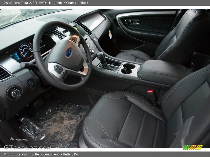 Magnetic / Charcoal Black 2018 Ford Taurus SEL AWD