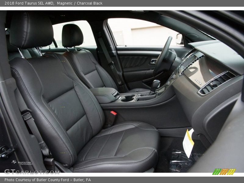 Magnetic / Charcoal Black 2018 Ford Taurus SEL AWD