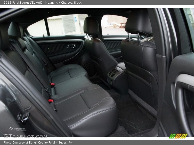 Magnetic / Charcoal Black 2018 Ford Taurus SEL AWD