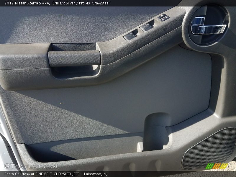 Brilliant Silver / Pro 4X Gray/Steel 2012 Nissan Xterra S 4x4