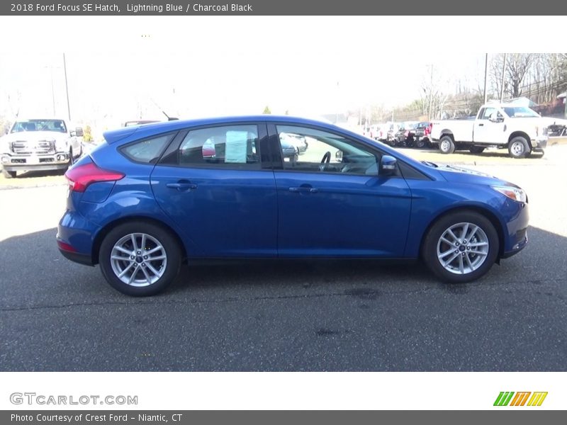 Lightning Blue / Charcoal Black 2018 Ford Focus SE Hatch