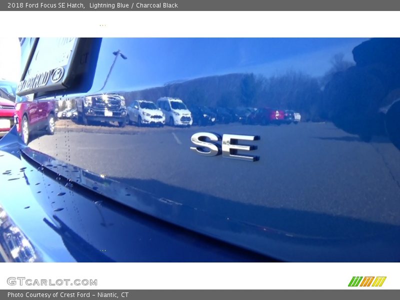 Lightning Blue / Charcoal Black 2018 Ford Focus SE Hatch