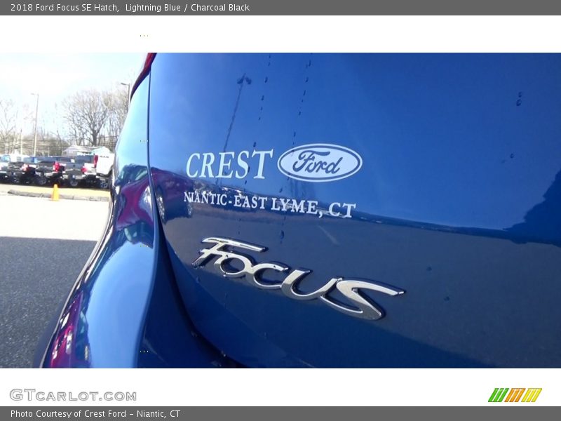 Lightning Blue / Charcoal Black 2018 Ford Focus SE Hatch