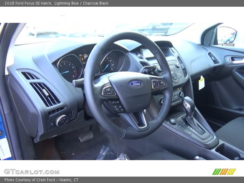 Lightning Blue / Charcoal Black 2018 Ford Focus SE Hatch