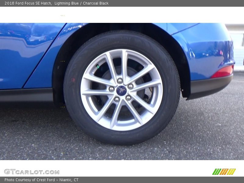 Lightning Blue / Charcoal Black 2018 Ford Focus SE Hatch