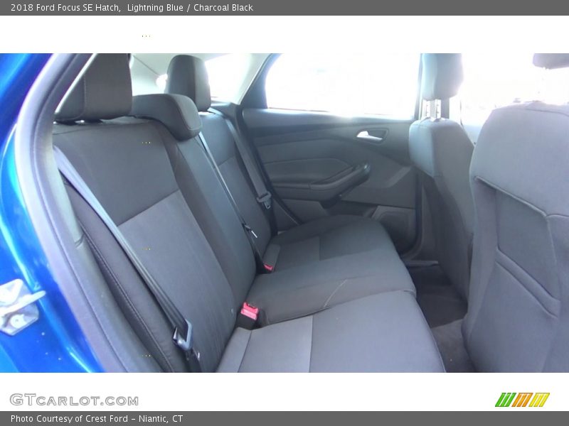 Lightning Blue / Charcoal Black 2018 Ford Focus SE Hatch