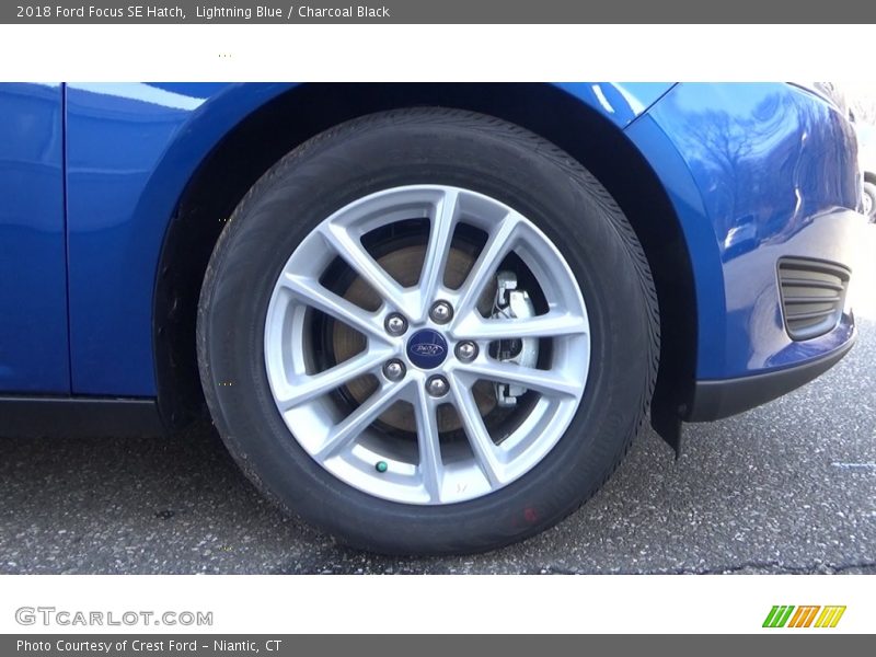 Lightning Blue / Charcoal Black 2018 Ford Focus SE Hatch