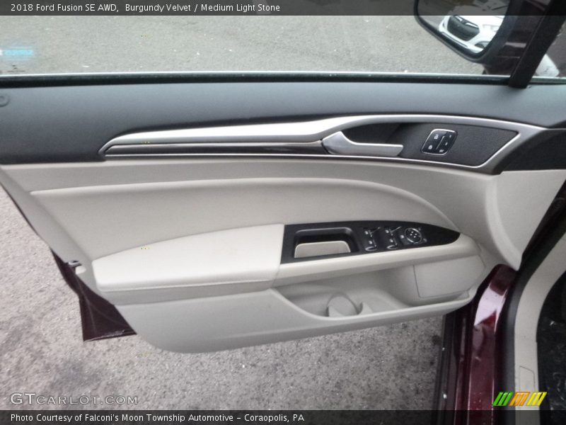Door Panel of 2018 Fusion SE AWD