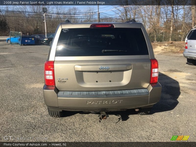 Light Khaki Metallic / Pastel Pebble Beige 2008 Jeep Patriot Sport 4x4