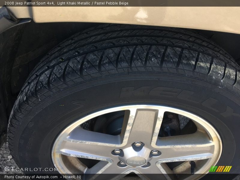 Light Khaki Metallic / Pastel Pebble Beige 2008 Jeep Patriot Sport 4x4
