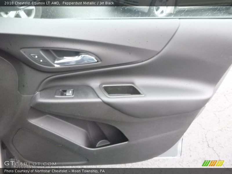 Pepperdust Metallic / Jet Black 2018 Chevrolet Equinox LT AWD